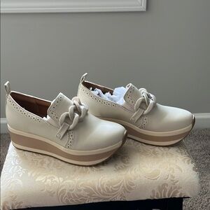 Elegant Cream Platform Loafers